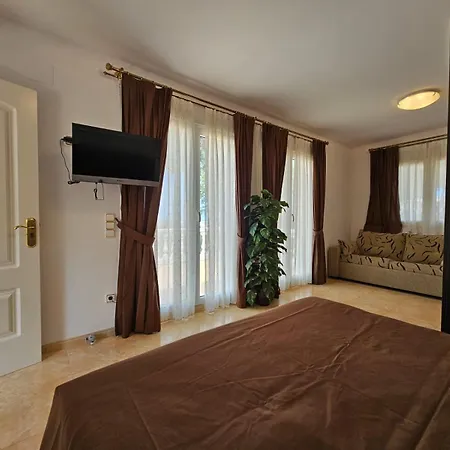 Comas Tatil Evi *
