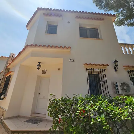 Comas Tatil Evi